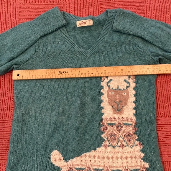 Women’s size small Hollister Alpaca / llama/ Design Teal Sweater - Picture 8 of 15